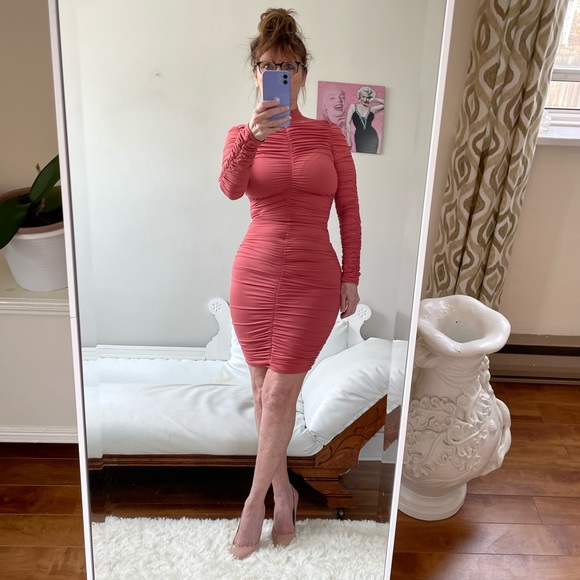 Hot Miami Styles Dresses & Skirts - HOT MIAMI STYLES DUSTY ROSE PINK LONG SLEEVE RUCHED DRESS EXPOSED BACK ZIPPER